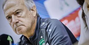 И Дерменджиев отказа да обяви дали ще отложат мача с Левски