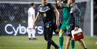 Текпетей със счупен крак след мача с Карабах