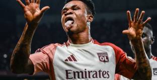 Олимпик Лион - Страсбург 4:3 