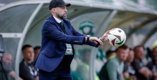 От Лудогорец отрекоха, че преговарят за нов треньор