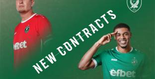 Двама основни играчи на Лудогорец удължиха своите договори с клуба