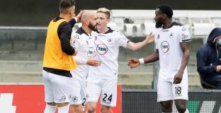 Специя получи бан за четири трансферни прозореца 