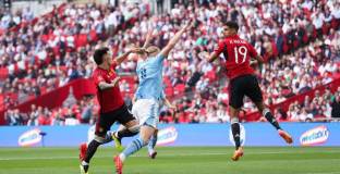 УЕФА ще позволи на двата манчестърски клуба да играят в Европа 