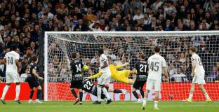 Гюлер с исторически гол от 70 метра, Реал Мадрид разгроми Елче