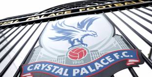 22-годишно испанско крило се присъединява към Палас