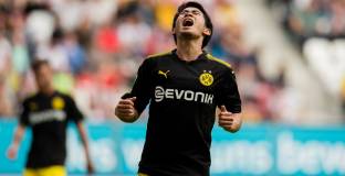 Изморен Дортмунд се измъчи за трите точки срещу Аугсбург (видео)