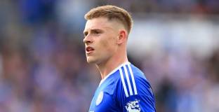  Нюкасъл съгласува покупката на Барнс