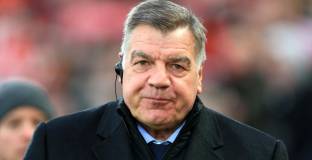 Алърдайс отмени Коледната вечеря в Евертън 