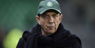 Треньорът на Сент Етиен напуска поста след края на сезона