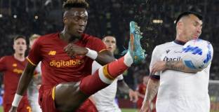 Рома с реми срещу Болоня, Моуриньо запази състава за мача с Лестър (видео)