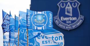 Удължиха гаранцията на педофила от Евертън 