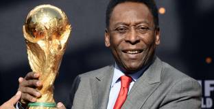 Оперираха Пеле в Бразилия