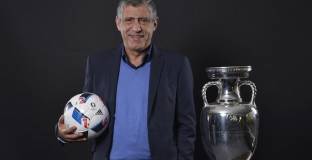 Федерацията на Португалия продължи със Сантош