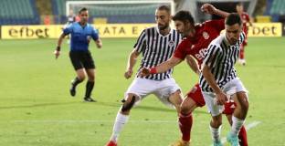 Дузпа в края спаси ЦСКА 1948 от загуба срещу Локо София