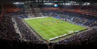 Лион атакува върха