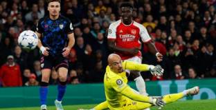 Арсенал удари Севиля, ПСВ също с победа