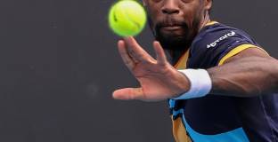 Монфис: На трибуните има зрители, невероятно е