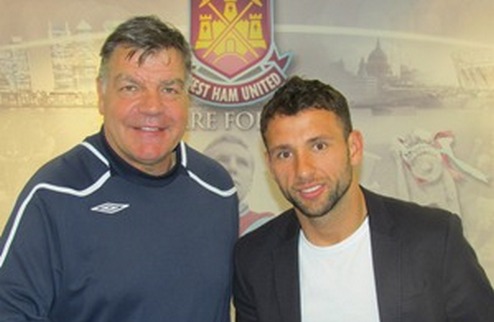 Уест Хем подписа с румънски национал