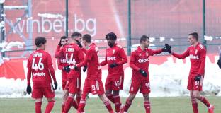 ЦСКА 1948 удари Царско село пред малко фенове (видео)