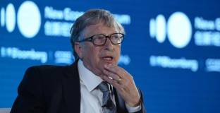 Бил Гейтс: Хората няма да се върнат на стадионите