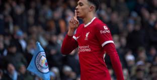 Звезда на Ливърпул подписа многомилионен договор с Adidas