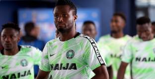 Бащата на Оби Микел станал жертва на престъпници преди мача с Нигерия 