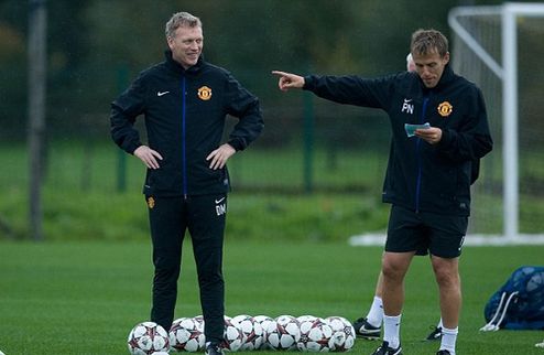 Децата на Ван Перси и Фил Невил тренират с Манчестър Сити