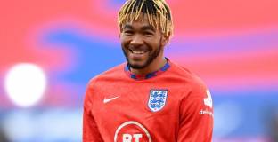 Джеймс е близо до нов договор с Челси 