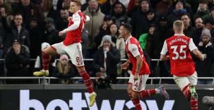 Арсенал надигра Тотнъм на гости