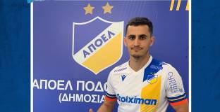 Капитанът на националния ни отбор подписа с отбор от Кипър