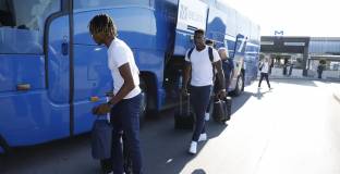 Сините мълчат на тръгване към Малта