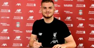 Ливърпул подписа с най-младия дебютант в историята на ВЛ