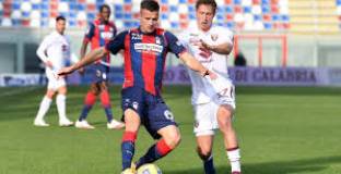 Кротоне - Торино 4:2 