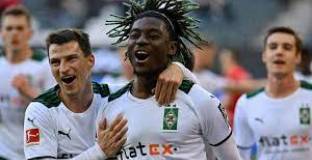 Борусия М - Аугсбург 3:2 