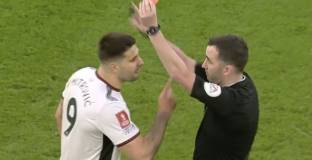 Халси поиска наказание от 10 мача за Митрович 