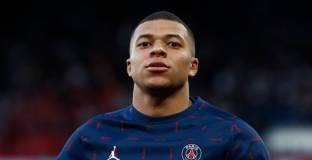  Мбапе се съгласи да остане в ПСЖ