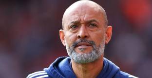 Санто: Вървим мач за мач