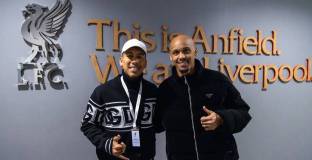 Фирмино и Фабиньо се завърнаха за кратко в Ливърпул