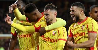 Ланс пропусна възможността да се върне на върха