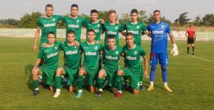 Берое 2 с равенство в мач с три червени картона