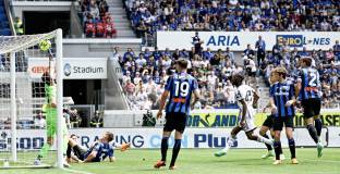 Англичанин с дебютен гол за Юве при трудна победа над Аталанта