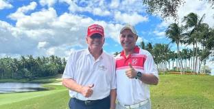 Ицо Стоичков играе голф с... Доналд Тръмп