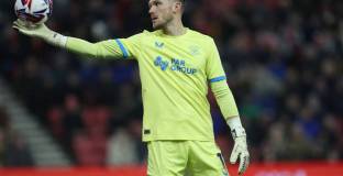 Ливърпул подсили последния рубеж