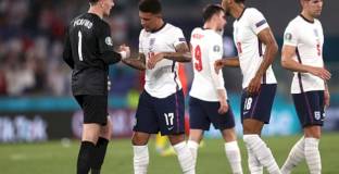 Англия е първият отбор, вкарал три гола с глава