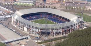 Фейенорд продължава с победите