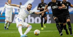 Реал Мадрид измъкна равенството срещу Елче (видео)