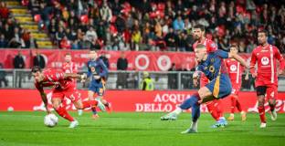 Рома и Монца разделиха по точка