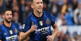 Интер ще поиска от Ханданович и Перишич намаление на заплатите