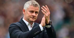 Солскяер обвини играчите на Ман Юнайтед в изтичане на информация 