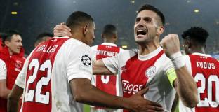 4 от 4 за Аякс, Спортинг даде заявка за 2-то място (видео)